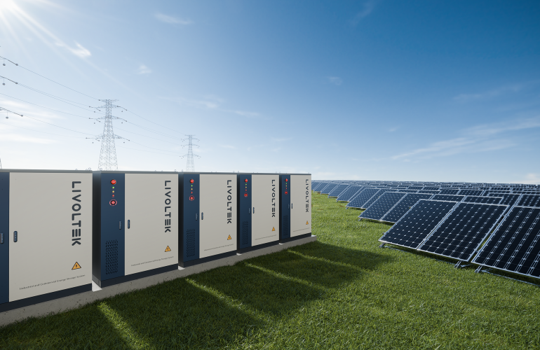 Tablou electric industrial complex, exemplu de lucrare pentru serviciile noastre de instalații electrice.