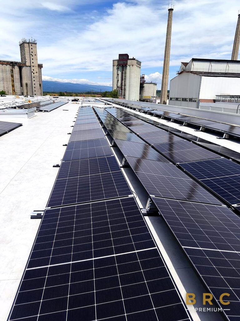 Portofoliu 272 Rânduri paralele de panouri fotovoltaice, Crilelmar Târgu Jiu