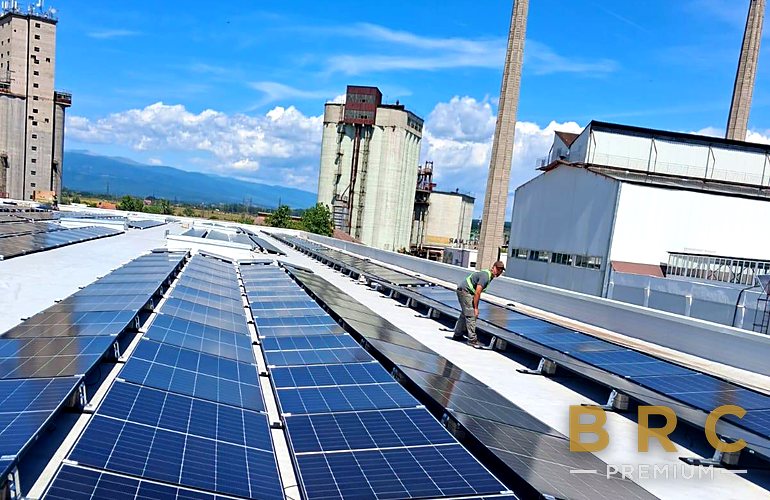 Centrală fotovoltaică de 590 kW pe acoperișul halei Crilelmar din Târgu Jiu