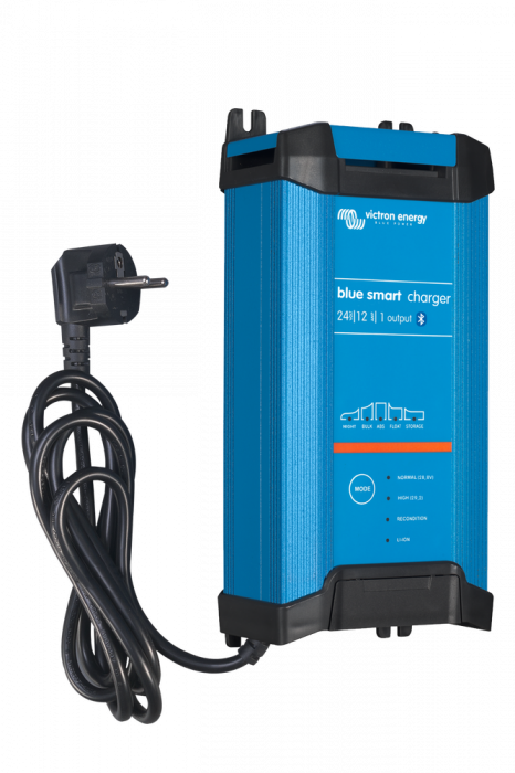 Blue Smart IP22 Charger 24/12(1) 230V CEE 7/7 1 Blue Smart IP22 Charger 24/12(1) 230V CEE 7/7